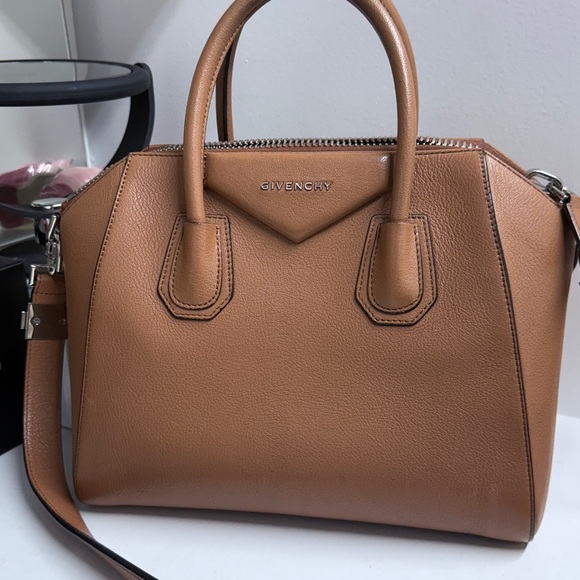 Givenchy Antigona Tan Leather Handbag - Picture 2 of 12